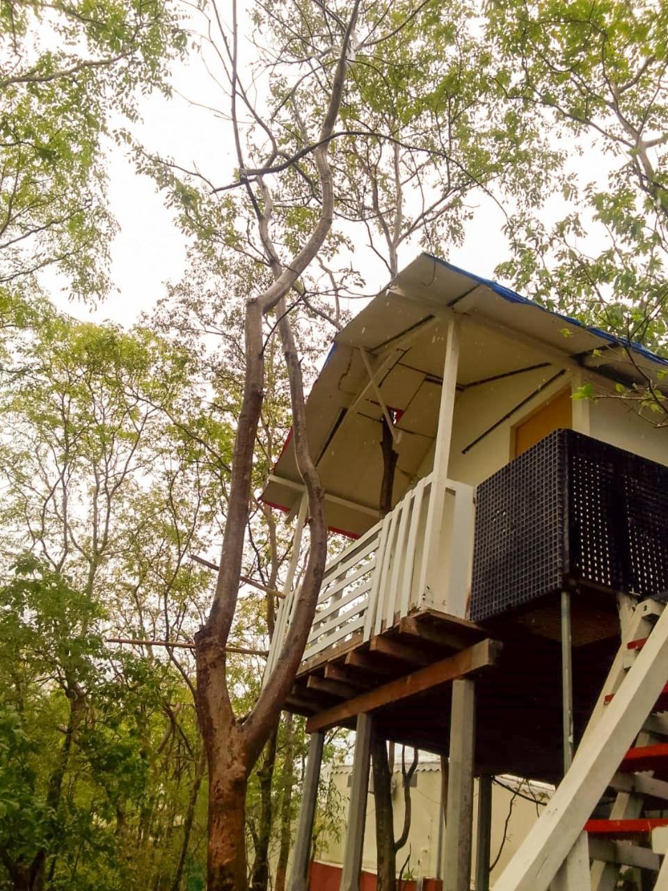 Vits Roccia Hill Resort And Adventure Park, Navapur Songadh Exterior foto