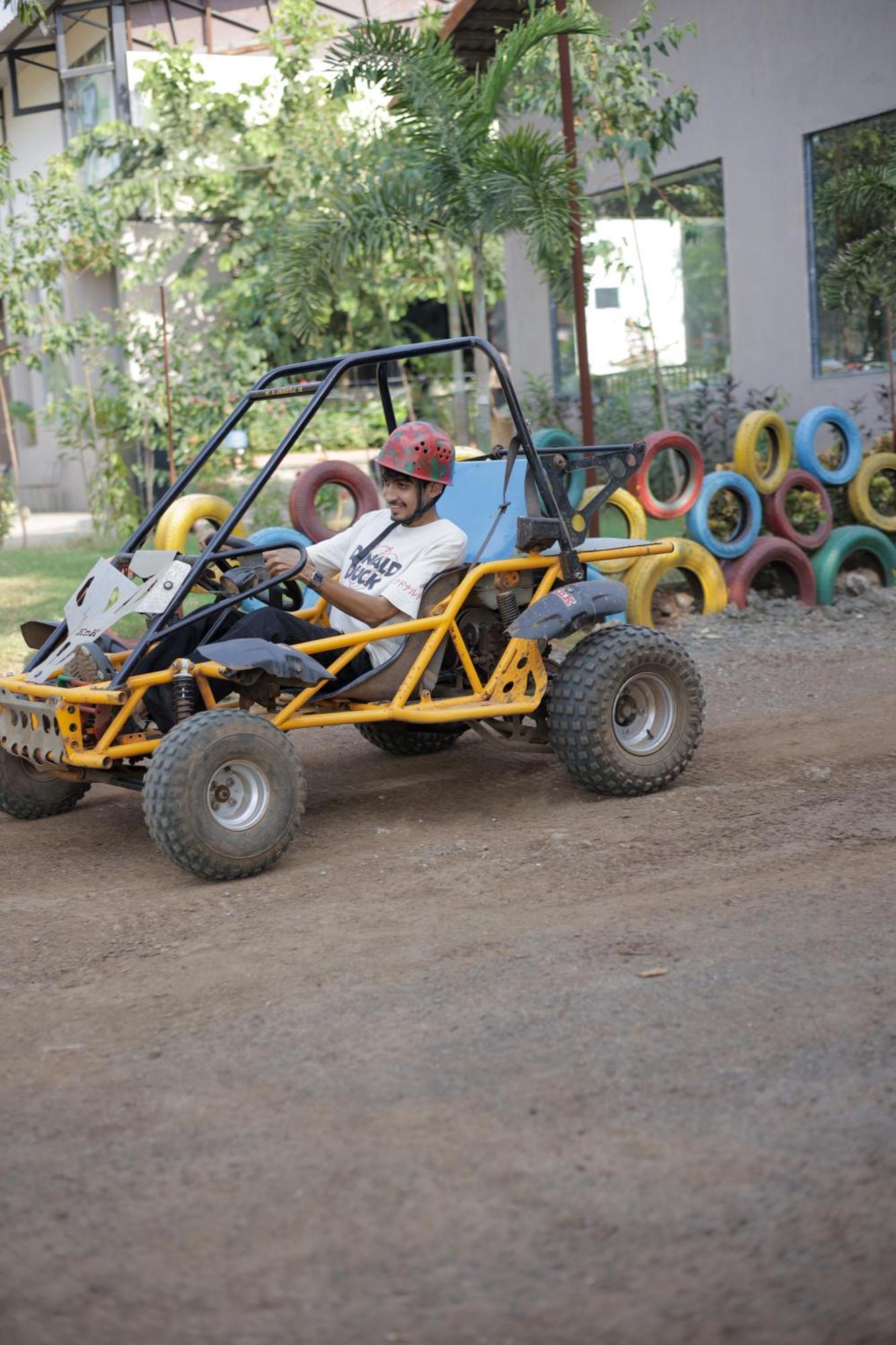 Vits Roccia Hill Resort And Adventure Park, Navapur Songadh Exterior foto
